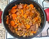 Foto del paso 3 de la receta: Guiso de porotos de soja 🌱