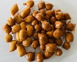A picture of step 5 of Doughnut balls.