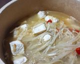 Foto langkah ke 3 dari resep Sup Tahu Enoki.