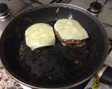 Foto del paso 3 de la receta: Hamburguesa ternera con pan Viena