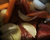 Foto del paso 3 de la receta: Carne de res al vino tinto con papas palidas