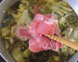 Hình bước làm 6 của món Canh dưa chua bò