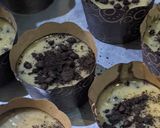 Foto langkah ke 4 dari resep Oreo Muffin With Chocolate Chips.