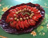 Une image de l'étape 8 de Salade de betteraves rouges aux tomates, poivrons et olives.