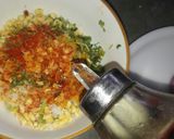 A picture of step 2 of Malai Bharva pyaaz / stuff onion.