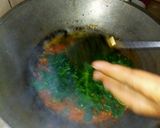 Foto langkah ke 6 dari resep Bupet (Bunga PEpaya Teri) daun singkong.