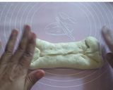 Foto langkah ke 7 dari resep Milk Heart Bread / Mirukuhasu.