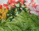 Фото кроку 2 до Салат весняний з крабовими паличками.