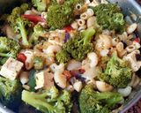 Foto del paso 7 de la receta: Tofu marinado con pasta y vegetales