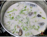 รูปขั้นตอนการทำที่ 10 ของ ต้มกะทิปลาสลิดกับใบมะขามอ่อน