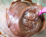 Foto del paso 2 de la receta: Crema de chocolate para relleno o cobertura de torta 🎂