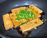 A picture of step 7 of Soy-Braised Scallion Tofu.