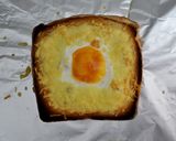 Foto del paso 6 de la receta: Tostada con huevo y queso