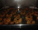 Foto langkah ke 4 dari resep Kue Semprit.