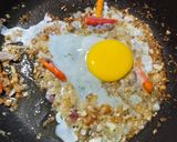 Foto langkah ke 4 dari resep Mie Goreng Jawa.
