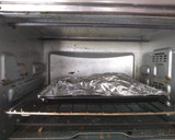 Foto del paso 4 de la receta: Salmón al horno con salsa de frutos rojos