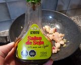 Foto del paso 2 de la receta: Tirabuzones con pollo y algo más