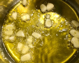 Foto del paso 2 de la receta: Masa para croquetas de tinta, sepia y gambas (truco para una bechamel perfecta)