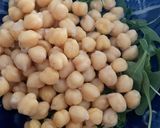 Foto del paso 1 de la receta Ensalada de garbanzos con anchoas y encurtidos