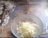 Foto langkah ke 2 dari resep Saus Bechamel aka Saus Putih ala Rianti Kitchen.