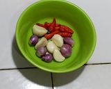 Foto langkah ke 2 dari resep Tumis Bunga Turi Putih dan Tahu Lombok.