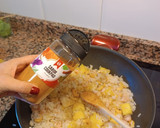 Foto del paso 3 de la receta: Arroz con gambas y piña con sabor cookpad