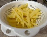 Hình bước làm 1 của món Khoai Tây Xào Dấm (Chay)