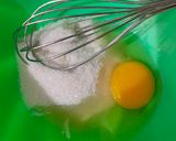 Foto langkah ke 2 dari resep Banana cupcake (no mixer).