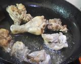 A picture of step 1 of Chicken Kalonji.