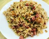 Hình bước làm 3 của món Cơm chiên lạp xưởng + tôm khô