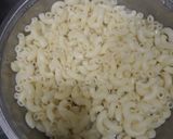 A picture of step 2 of Schezwan Macroni.