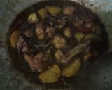 Foto langkah ke 4 dari resep Ayam Kecap Bawang Bombay.