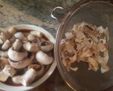 Foto del paso 4 de la receta: Pollo con champiñones y aceitunas