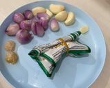 Foto langkah ke 2 dari resep SUP TELUR PUYUH & BAKSO SIMPLE.