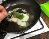 Foto del paso 3 de la receta: Bacalao a la plancha con verduras en lékué