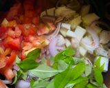 A picture of step 1 of Kerala style Raw Papaya Pulinkari - Sadya dish.
