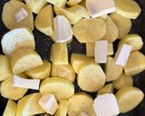 Foto del paso 5 de la receta: Pavo cremoso de champiñones con papitas a la mantequilla apto APLV AAM