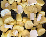 Foto del paso 5 de la receta: Pavo cremoso de champiñones con papitas a la mantequilla apto APLV AAM