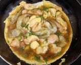 รูปขั้นตอนการทำที่ 5 ของ ก๋วยเตี๋ยวคั่วไก่ใส่กุ้ง By mirokuri