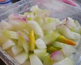 Foto langkah ke 4 dari resep Acar Timun Mentah.