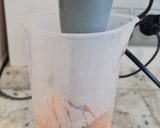 Foto del paso 3 de la receta: Pechuga de pavo al ajillo con puré de patata y zanahoria
