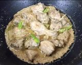 A picture of step 1 of White Chicken Karahi.