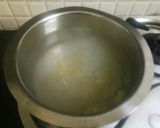 A picture of step 1 of White sauce pasta.