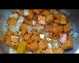 صورة لخطوة 2 من وصفة شوربة القرع الاحمر بنة ومذاق كى هبل 😋👍🥰🌹🌹