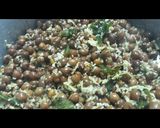 A picture of step 8 of Chana in mangalore style.
