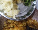 प्याज़ की कचौड़ी (Pyaz Ki Kachori recipe in Hindi) रेसिपी चरण 3 फोटो