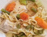 Foto del paso 3 de la receta: Caldo de pollo con pasta "fácil y delicioso"