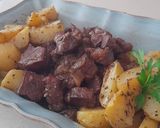 Foto del paso 5 de la receta Estofado de cerdo con salsa de vino y manzana