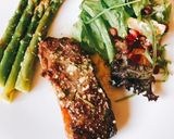 Φωτογραφία βήματος 6 της συνταγής Sirloin steak με βουτυράτη σάλτσα σκόρδου και σπαράγγια