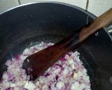 A picture of step 1 of Spiced White runners beans in grated carrots.
